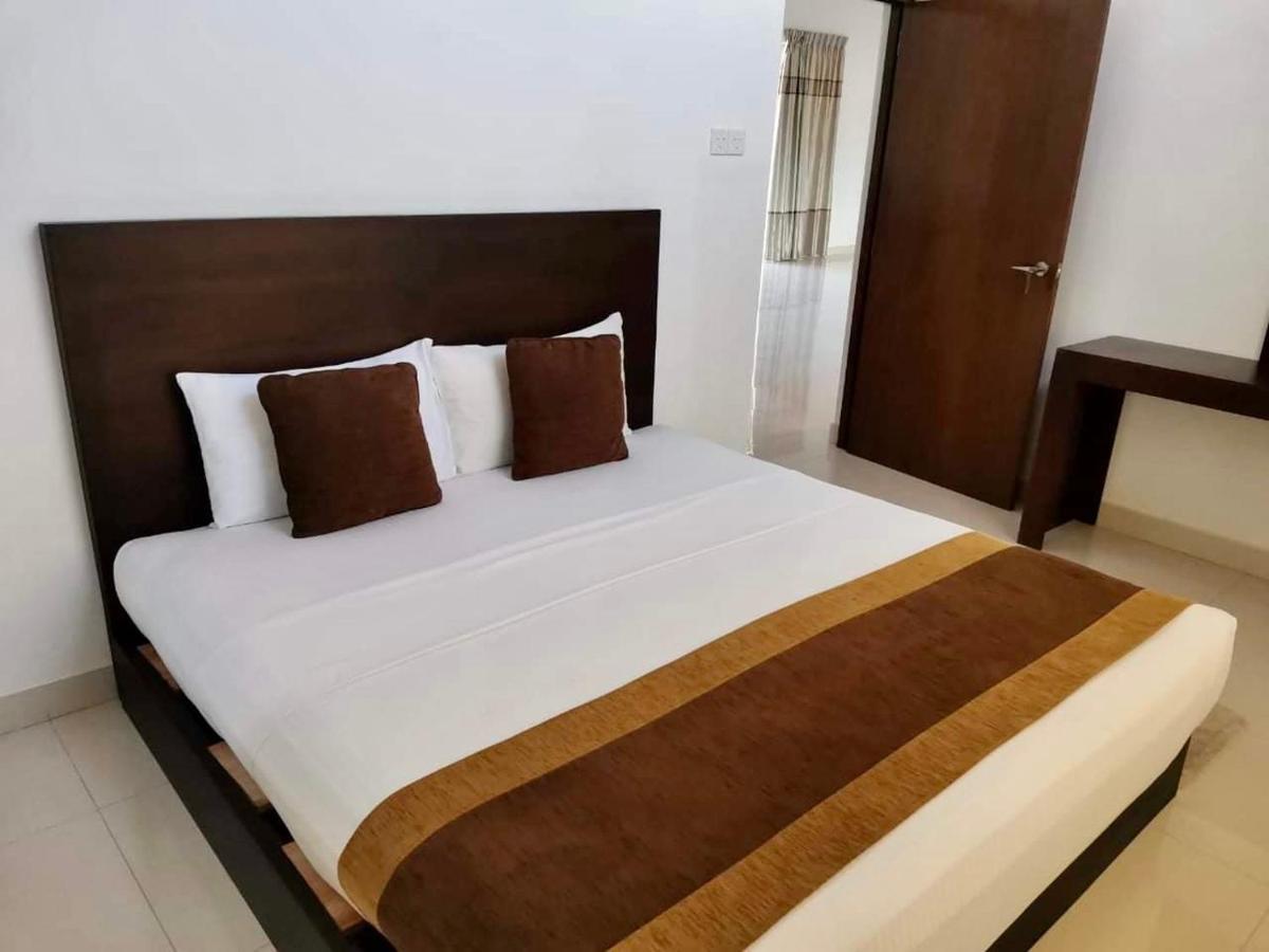 Aradhana Airport Transit Hotel Katunayaka Екстериор снимка