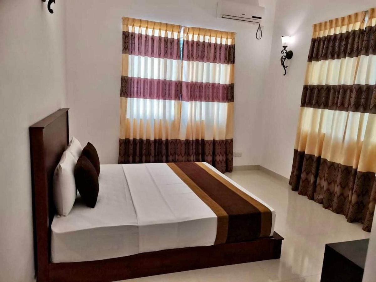 Aradhana Airport Transit Hotel Katunayaka Екстериор снимка