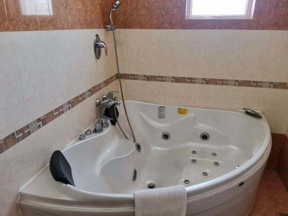 Aradhana Airport Transit Hotel Katunayaka Екстериор снимка