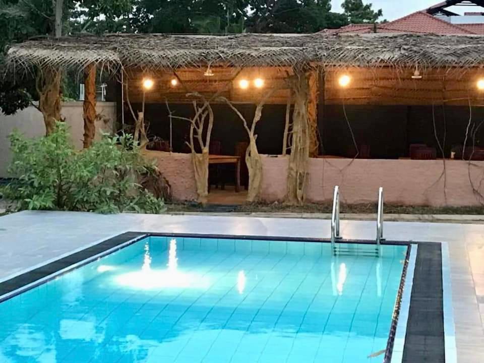 Aradhana Airport Transit Hotel Katunayaka Екстериор снимка