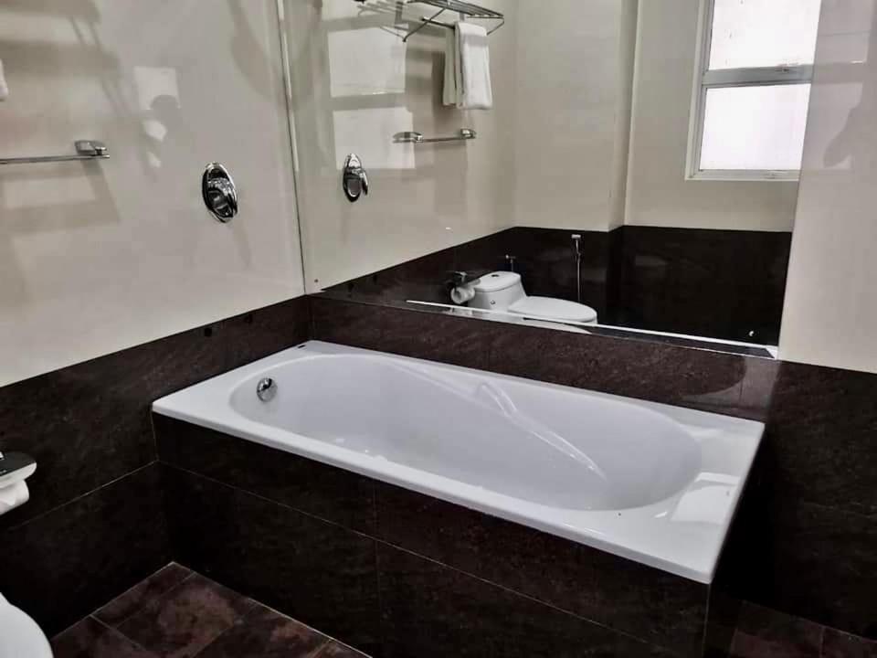 Aradhana Airport Transit Hotel Katunayaka Екстериор снимка