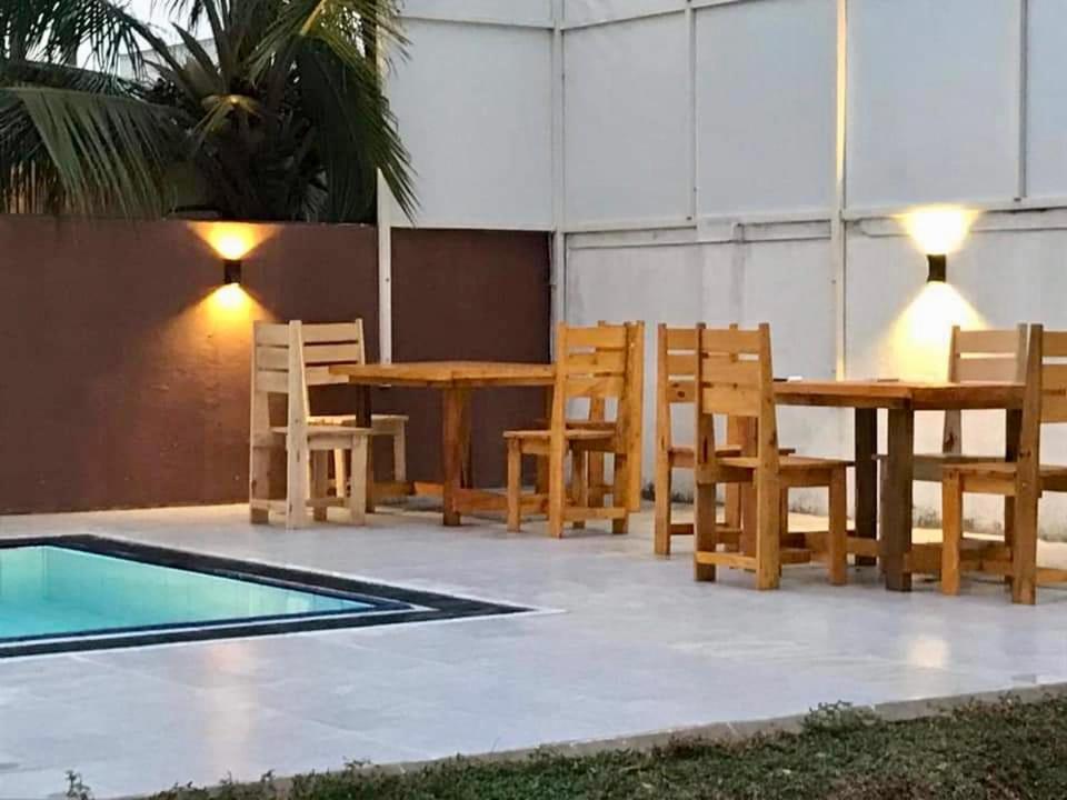 Aradhana Airport Transit Hotel Katunayaka Екстериор снимка