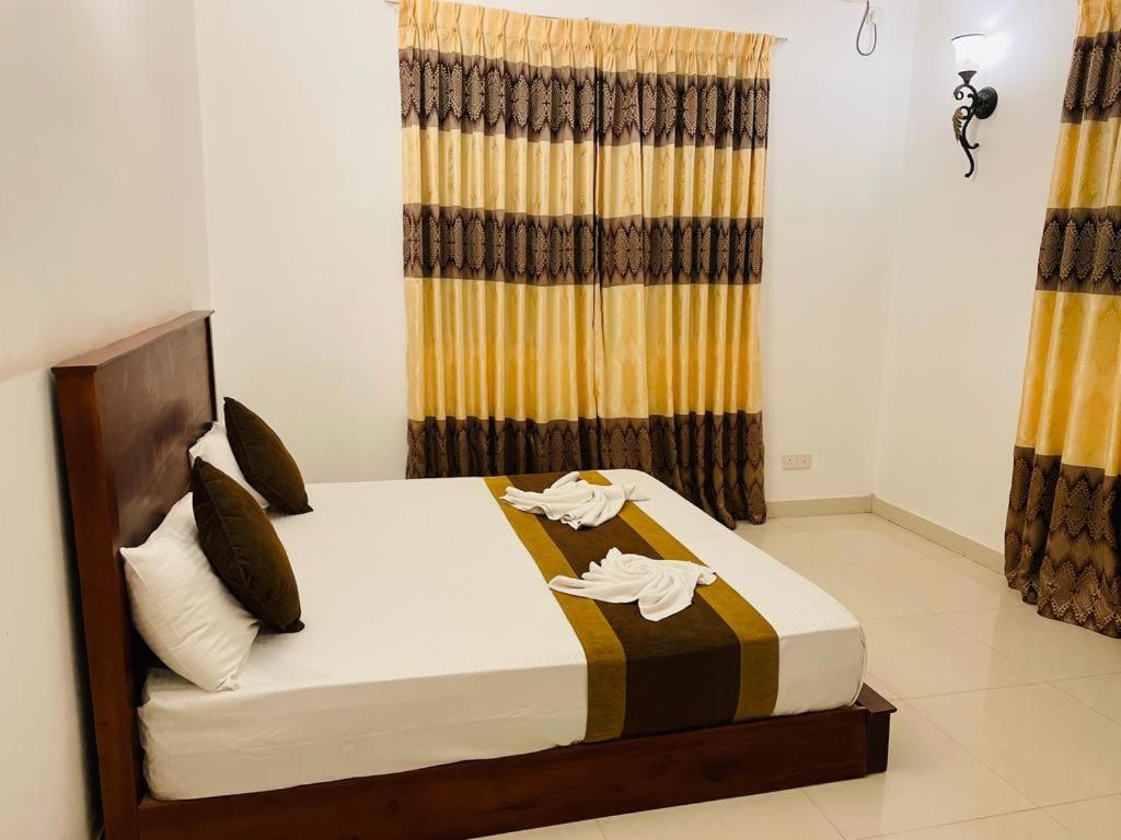 Aradhana Airport Transit Hotel Katunayaka Екстериор снимка