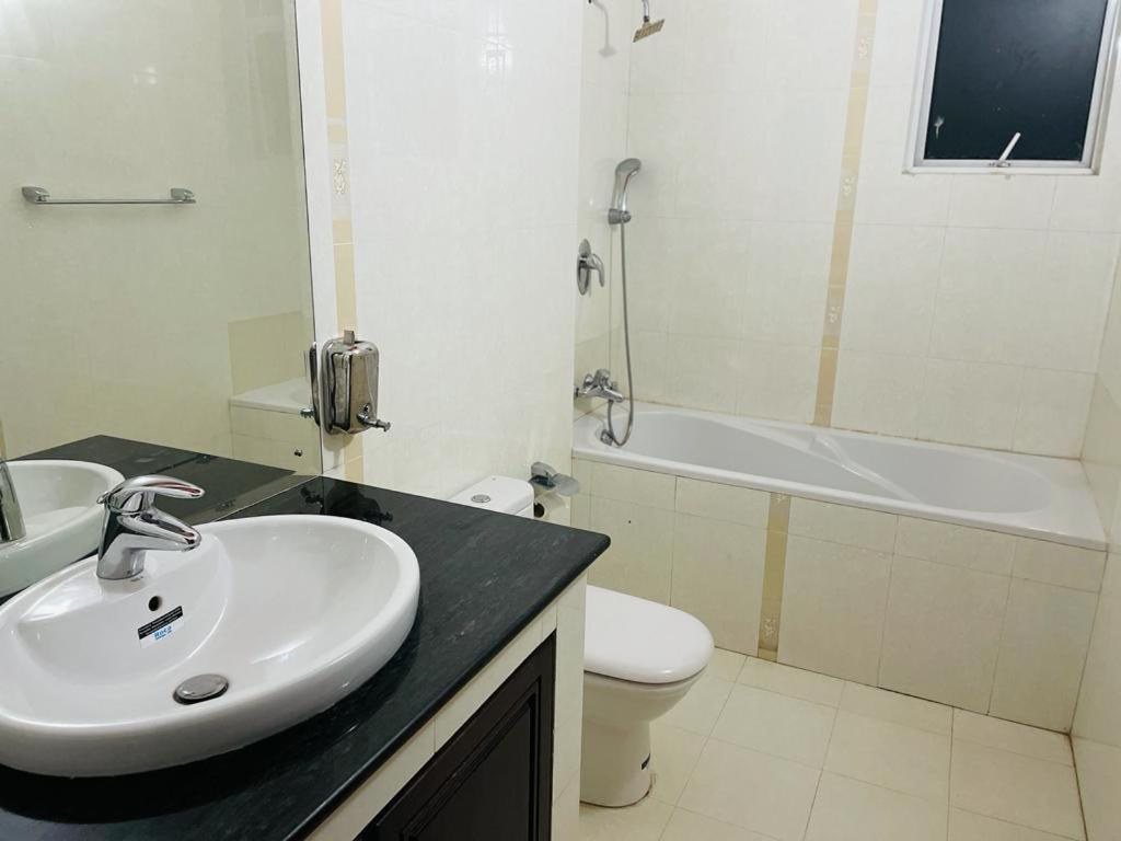 Aradhana Airport Transit Hotel Katunayaka Екстериор снимка
