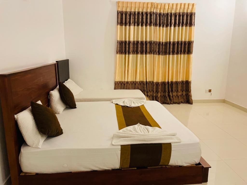 Aradhana Airport Transit Hotel Katunayaka Екстериор снимка