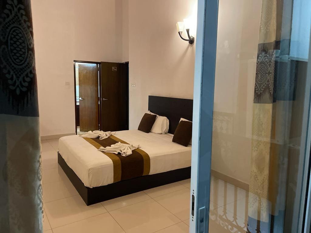 Aradhana Airport Transit Hotel Katunayaka Екстериор снимка