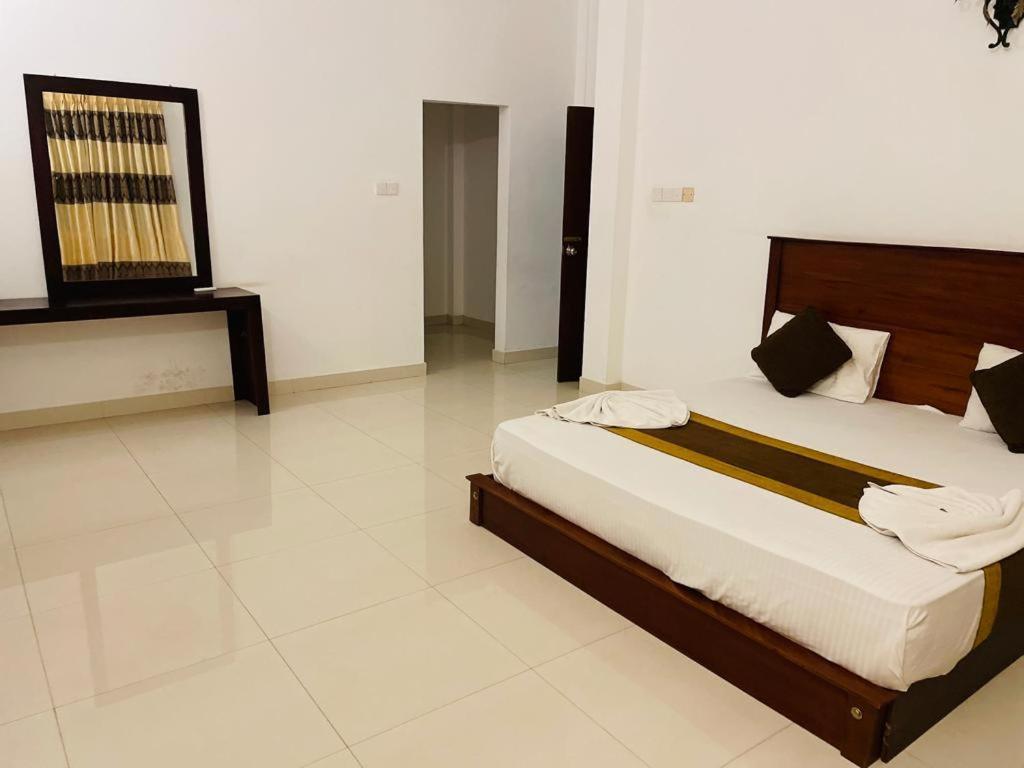 Aradhana Airport Transit Hotel Katunayaka Екстериор снимка