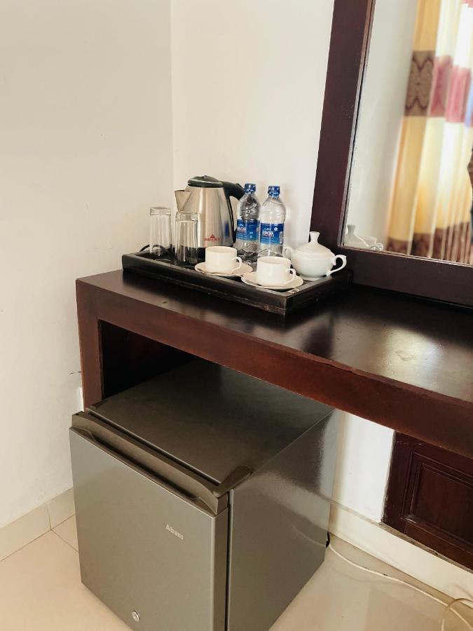 Aradhana Airport Transit Hotel Katunayaka Екстериор снимка
